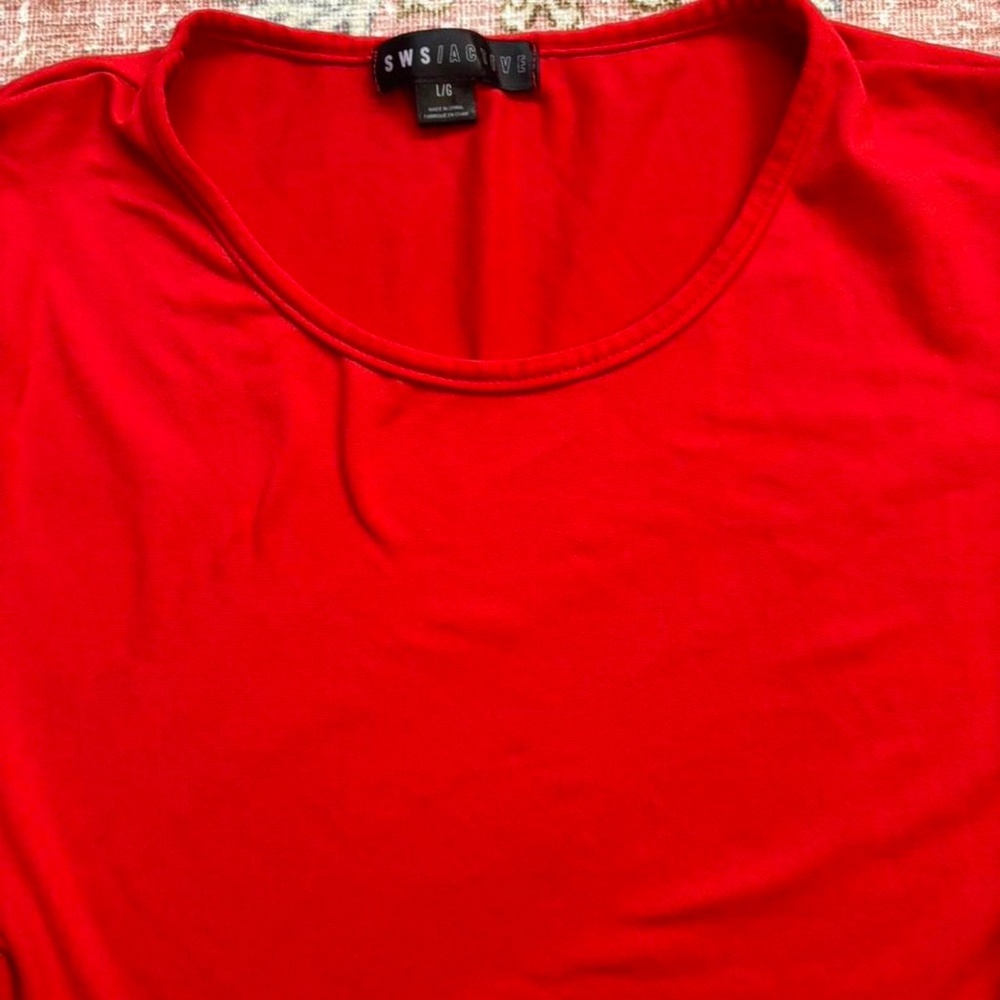 Crop Top - Picture 2 of 3